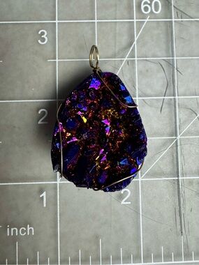 Dark rainbow, Iridescent Druzy Pendant Necklace - Purple & Gold Sparkle